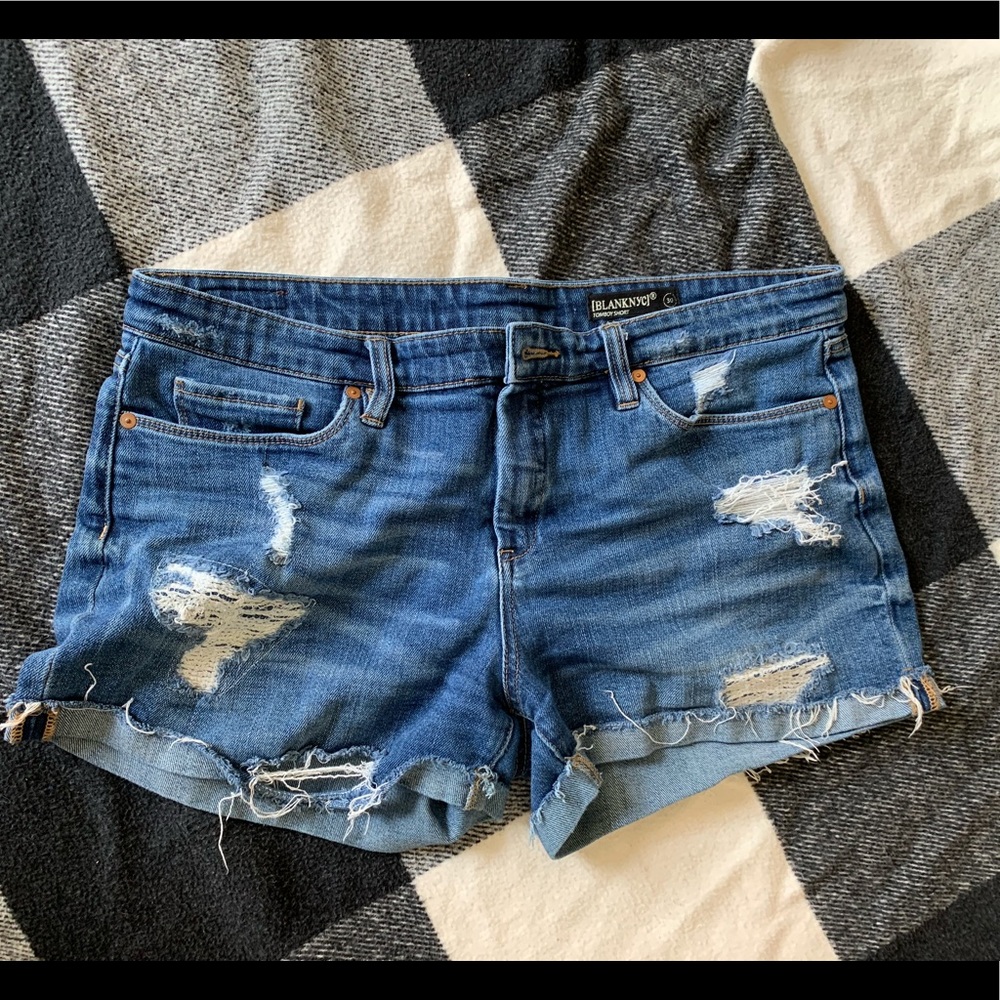 BlankNYC distressed short size 30